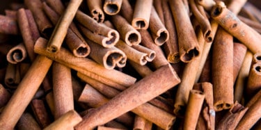 Cinnamon Sticks to Flavor Coffee